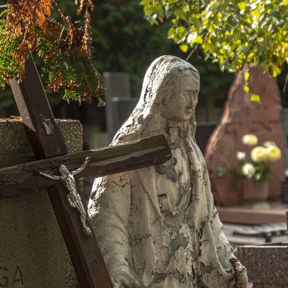 Rzeźby na Starym Cmentarzu w Łodzi , fot. Stefan Brajter