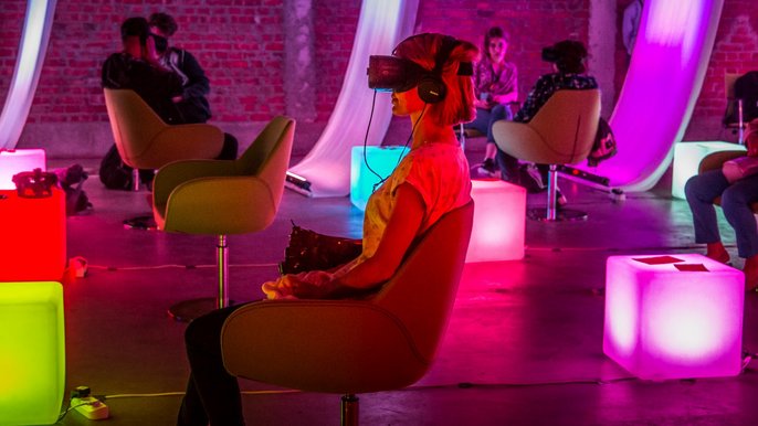 Grafika promująca wydarzenie: Odwiedź świat komiksów w wirtualnej rzeczywistości | zabawa w Centrum Nauki EC1 - fot. mat. EC1