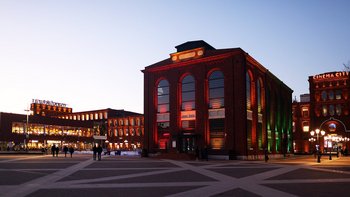 Grafika promująca wydarzenie: „Publiczność” - wystawa w Manufakturze -  fot. mat. Manufaktura