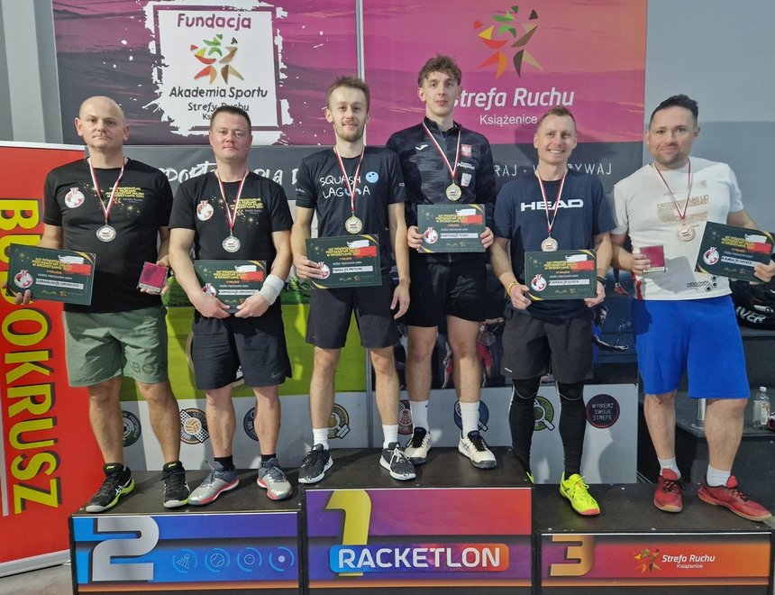 medaliście w mikście na podium