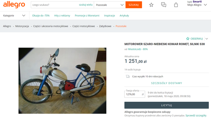 Na zdjęciu: wystawiony na licytację motorower Komar. 