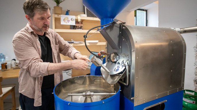 O tajnikach wypalania kawy w CoffeeHood - fot. Paweł Łacheta