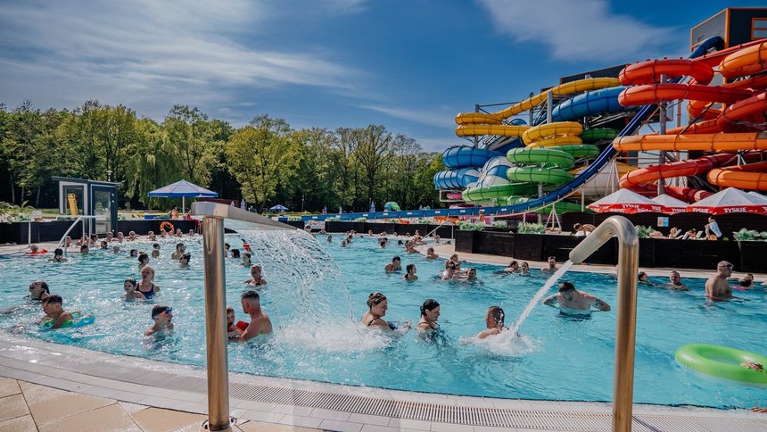 Aquapark Fala: Zewnętrzny basen wypływowy.