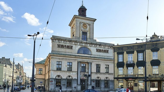 Zabytkowy ratusz, należący obecnie do Skarbu Państwa znajdzie się we władaniu samorządu łódzkiego. W zamian Archiwum Państwowe otrzyma działkę przy pl. Dąbrowskiego o pow. 4500 m kw., na której wybudowana zostanie nowa siedziba Archiwum Pańs - fot. Radosław Jóźwiak