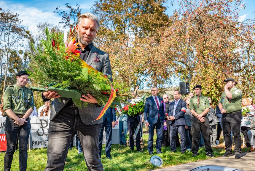 Przewodczniczący Rady Miejskiej w Łodzi Bartosz Domaszewicz. Fot. P. Wacławiak, UMŁ