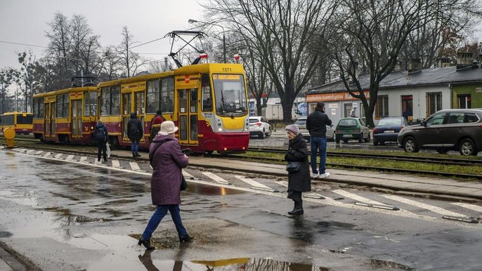 Inwestycja obejmuje m.in. przebudowę torowiska, jezdni oraz chodników - fot. z arch. UMŁ