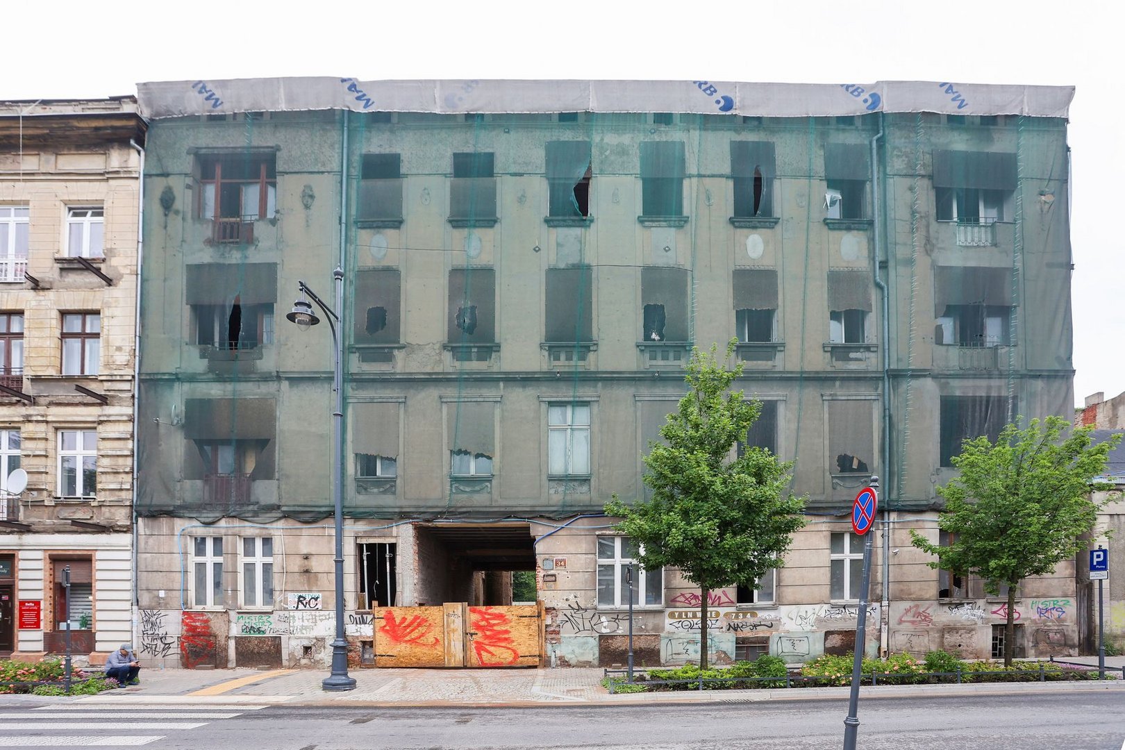 Przy Nawrot 34 trwa remont fasady, jak i całej kamienicy, fot. Konrad Ciężki