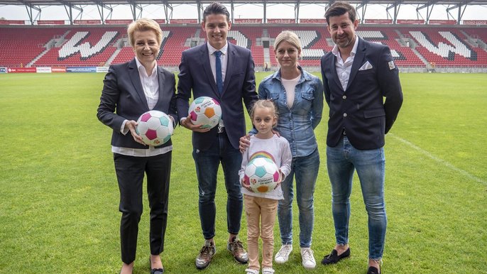 We wrześniu odbędzie się wielki mecz gwiazd, koncert i bal charytatywny fundacji Mariusza Stępińskiego - fot. Radosław Żydowicz / UMŁ