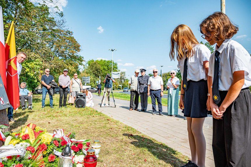 Uczniowie Szkoły Podstawowej nr 7 im. Orląt Lwowskich. 