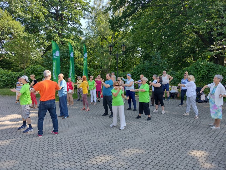 Tai Chi i Lok Hup w Parku Źródliska I