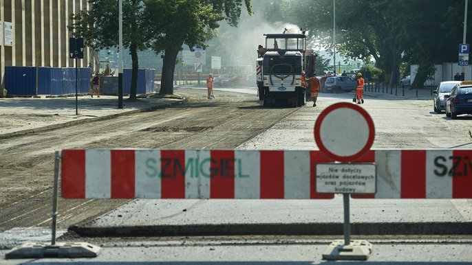 Ul. Traugutta jest zamknięta dla ruchu, ale możliwe są docelowe wjazdy gospodarcze - fot. Radosław Jóźwiak / UMŁ