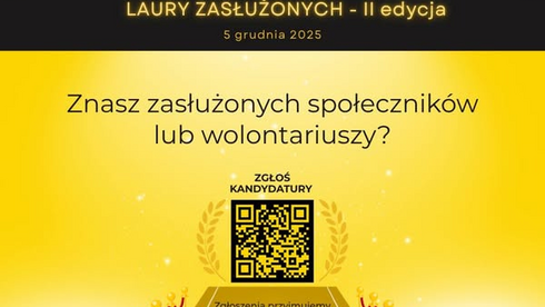 Na obrazku widzimy plakat promujący wydarzenie związane z obchodami Dnia Wolontariusza 2025 r. Plakat zachęca do zgłaszania osób zaangażowanych społecznie. Na dole widoczne są logotypy organizatorów/partnerów: Łódzkie Centrum Pozarządowe, Urząd Miasta Łodzi, LevelUP, Laury Zasłużonych. Kolorystyka plakat żółto - złoty z czarnym paskiem w górnej części plakatu. W centralnej części kod QR. 