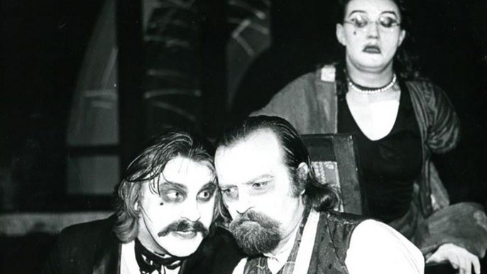 Specjalnie z okazji Nocy Muzeów Online, Akademicki Ośrodek Inicjatyw Artystycznych przygotował niebywałą niespodziankę dla miłośników teatru i wielbicieli legendarnego Teatru 77. - fot. https://www.facebook.com/Teatr77/